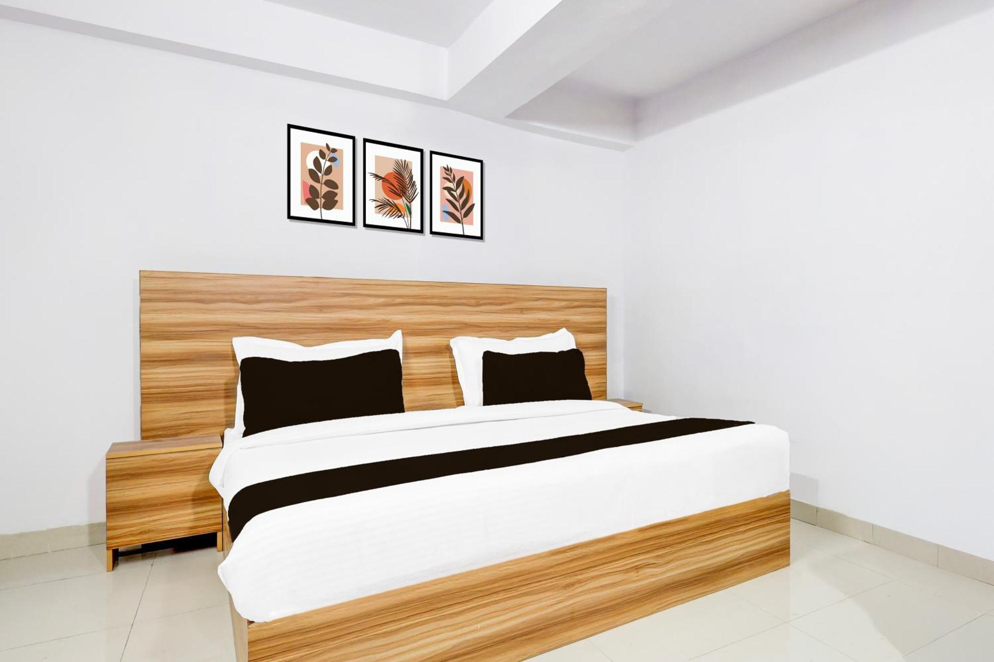 Hotel O Ocean Plaza Nuova Delhi Esterno foto